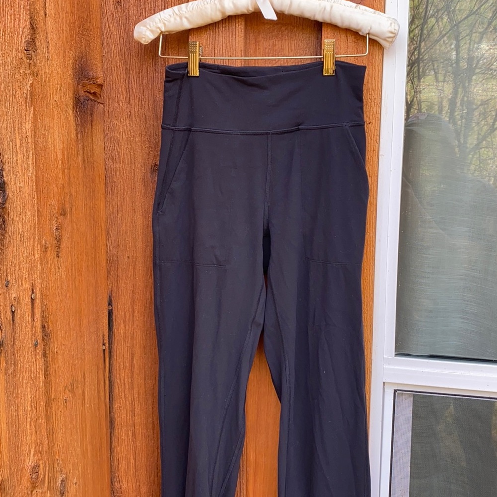 LULULEMON • Black Stretchy Joggers